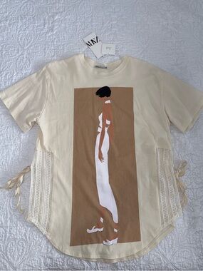 Zara cream graphic tee with lace detail and tie up sides